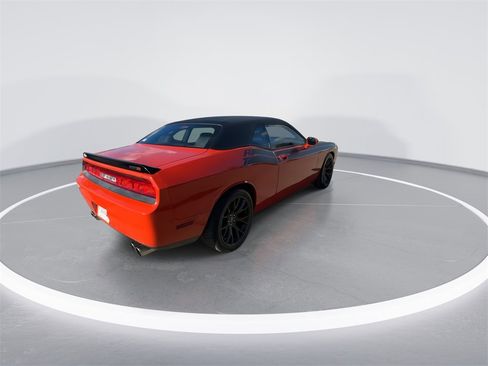 Used 2009 Dodge Challenger SRT8 image 8