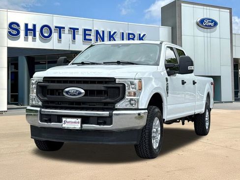 Used 2022 Ford F250 XL w/ Power Equipment Group image 3