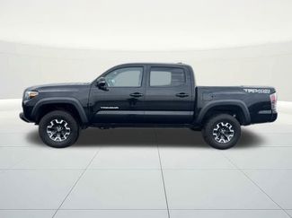 Used 2020 Toyota Tacoma TRD Off-Road video 2