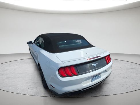 Used 2018 Ford Mustang Premium RWD image 5