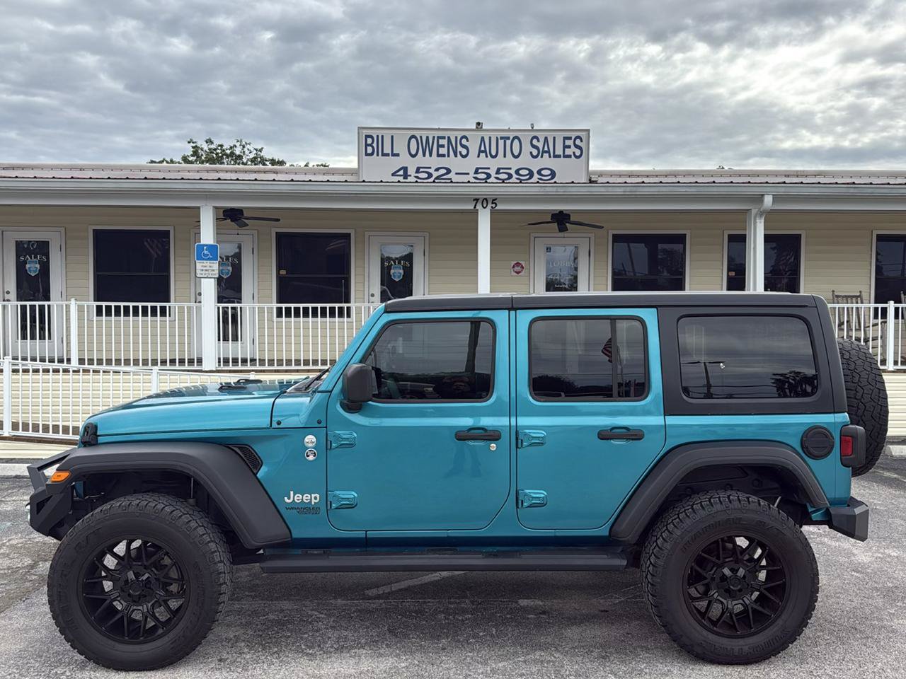 Used 2020 Jeep Wrangler Unlimited Sport S AWD/4WD image 2