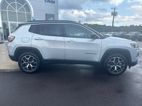 New 2026 Jeep Compass Limited AWD/4WD image 10
