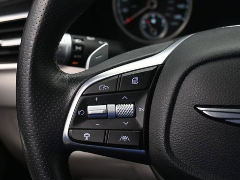 Used 2024 Genesis G70 2.5T image 14