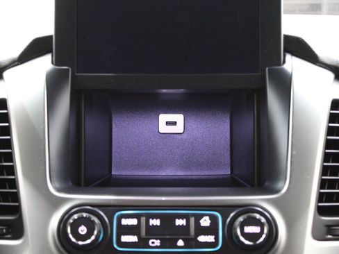 Used 2018 Chevrolet Tahoe LT RWD image 32