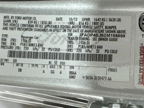 Used 2013 Ford Fiesta SE FWD image 37