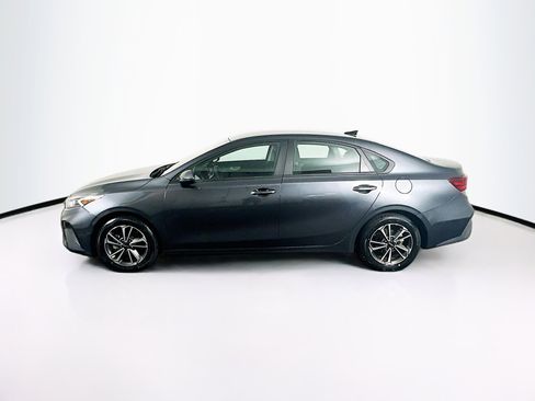 Used 2023 Kia Forte LXS image 4