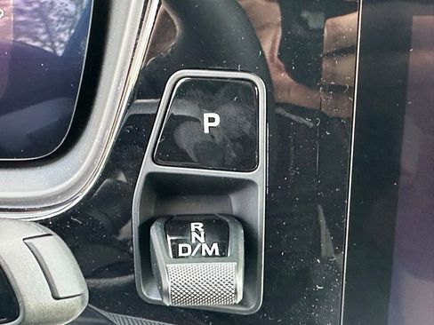 Used 2025 Porsche Cayenne S image 24