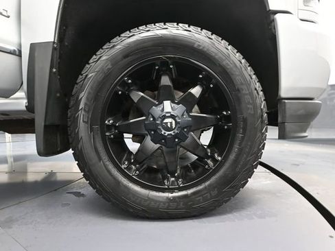 Used 2017 Chevrolet Silverado 1500 LTZ Z71 image 17