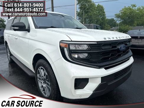 Used 2025 Ford Expedition Max Active AWD/4WD image 11