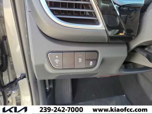 New 2026 Kia Seltos S FWD image 21
