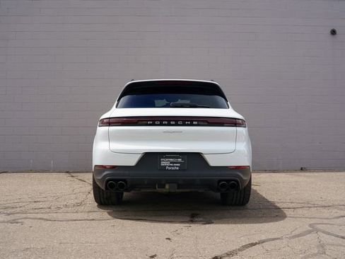 Used 2026 Porsche Cayenne AWD/4WD image 6