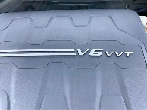 Used 2017 Jeep Cherokee Trailhawk AWD/4WD image 32