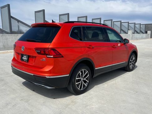 Used 2018 Volkswagen Tiguan SE w/ 3rd Row Seat Package image 7