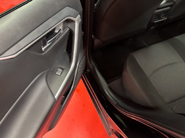 Certified 2025 Toyota RAV4 XLE AWD/4WD image 12