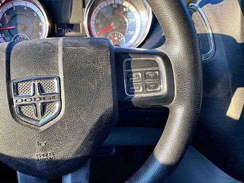 Used 2019 Dodge Grand Caravan SE image 17