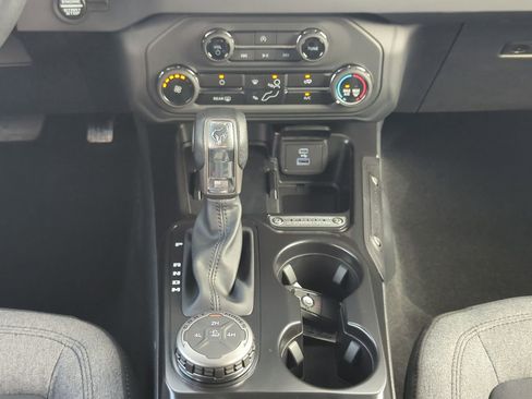 New 2025 Ford Bronco 4-Door image 17