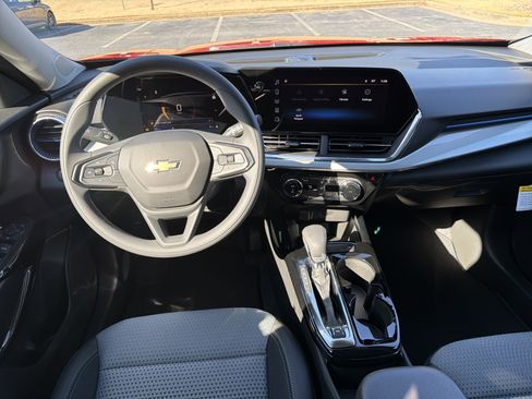 New 2026 Chevrolet Trax LT image 22