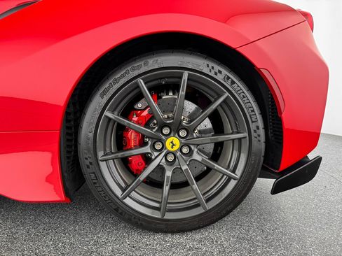 Used 2019 Ferrari 488 Pista Coupe RWD image 33