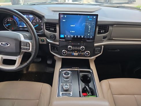 Used 2022 Ford Expedition Max XLT AWD/4WD image 15