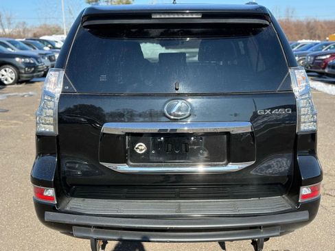 Used 2019 Lexus GX 460 image 6
