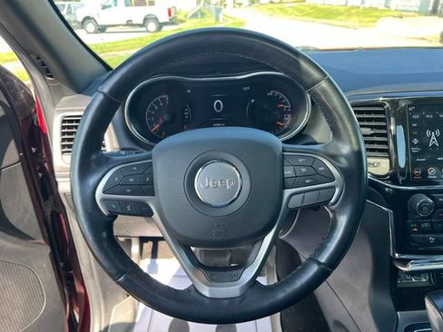 Used 2022 Jeep Grand Cherokee Limited AWD/4WD image 12