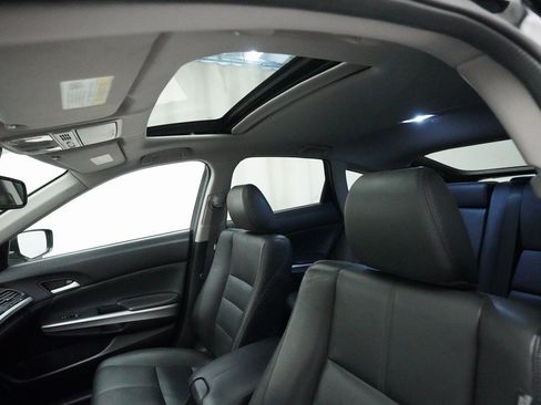 Used 2014 Honda Crosstour EX-L image 32
