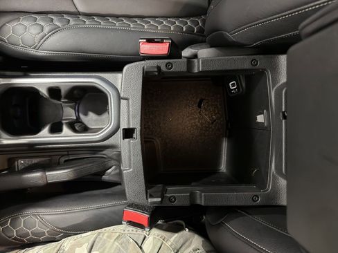 Used 2023 Jeep Wrangler Unlimited Sahara w/ LED Lighting Group AWD/4WD image 37
