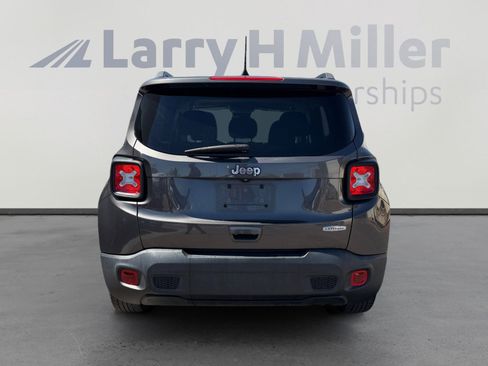 Used 2020 Jeep Renegade Latitude w/ Popular Equipment Group FWD image 4