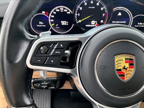 Used 2022 Porsche Cayenne E-Hybrid AWD/4WD image 22