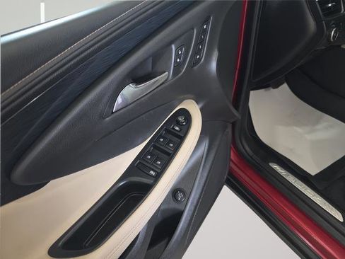 Used 2017 Buick Envision Essence image 11