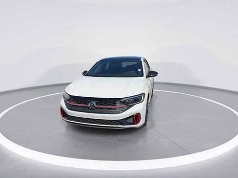 Used 2023 Volkswagen Jetta GLI Autobahn FWD image 3