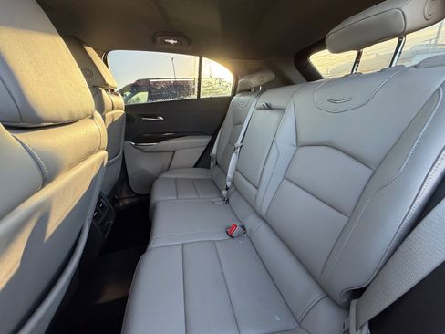 Used 2021 Cadillac XT4 Premium Luxury image 17