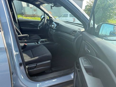 Used 2022 Honda Pilot Sport image 4