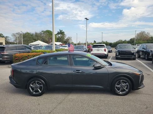 Used 2025 Kia K4 LXS image 10