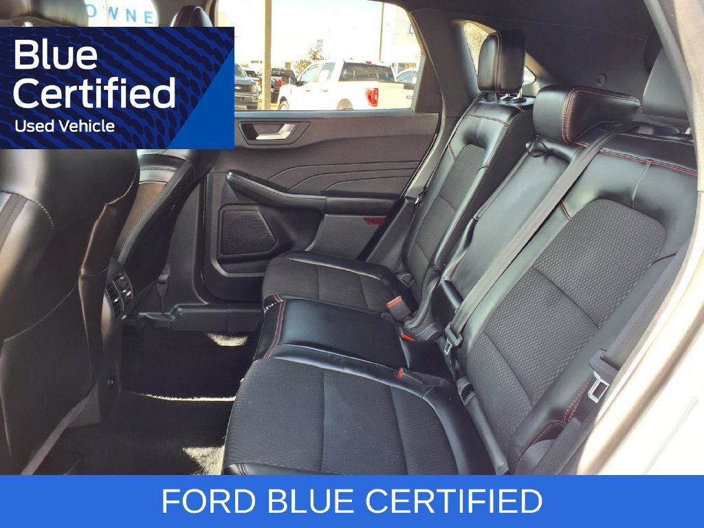 Certified 2025 Ford Escape ST-Line Select AWD/4WD image 26