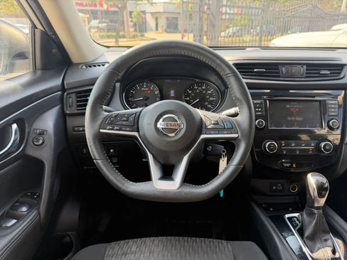 Used 2020 Nissan Rogue S w/ Special Edition Package FWD image 20
