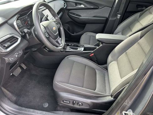 Used 2022 Chevrolet TrailBlazer LT FWD image 21