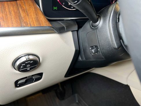 Certified 2025 Mercedes-Benz GLC 300 4MATIC image 27