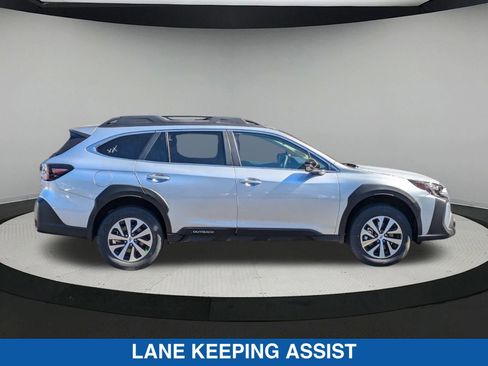 Certified 2025 Subaru Outback Premium image 2