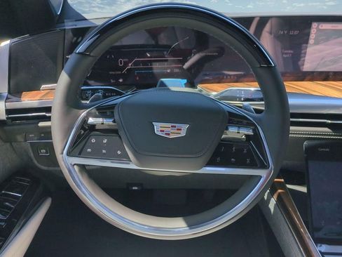 New 2026 Cadillac Escalade Platinum Sport w/ LPO, ONYX Package AWD/4WD image 19