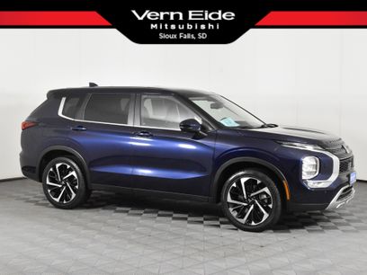 Used 2023 Mitsubishi Outlander SE