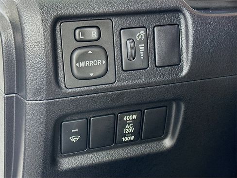 Used 2018 Toyota 4Runner SR5 Premium image 14