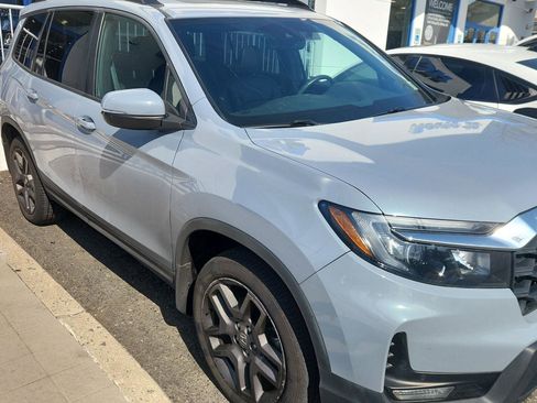 Used 2023 Honda Passport EX-L image 2