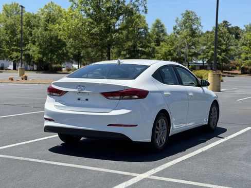 Used 2018 Hyundai Elantra Value Edition FWD image 6