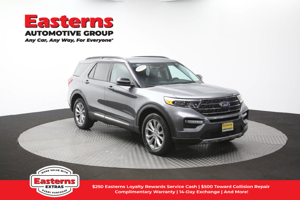 Used 2024 Ford Explorer XLT w/ Equipment Group 202A AWD/4WD image 53
