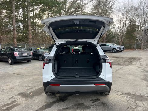 Certified 2025 Chevrolet Equinox LT w/ Safety and Technology Package image 40