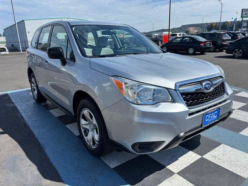Used 2015 Subaru Forester 2.5i AWD/4WD image 7