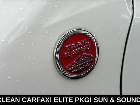 Used 2023 Jeep Renegade Trailhawk w/ Sun/Sound Group AWD/4WD image 4