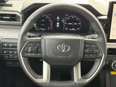 Used 2024 Toyota Tacoma Trailhunter image 9