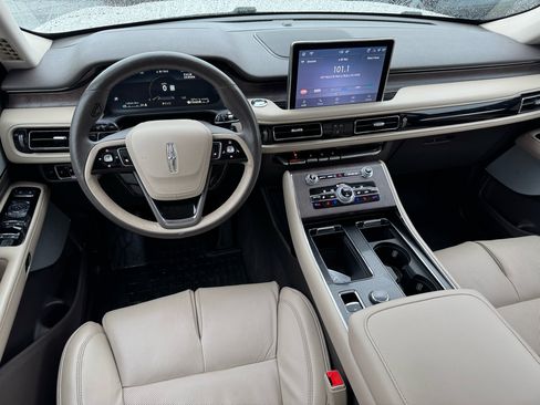 Used 2024 Lincoln Aviator Reserve w/ Equipment Group 201A image 14